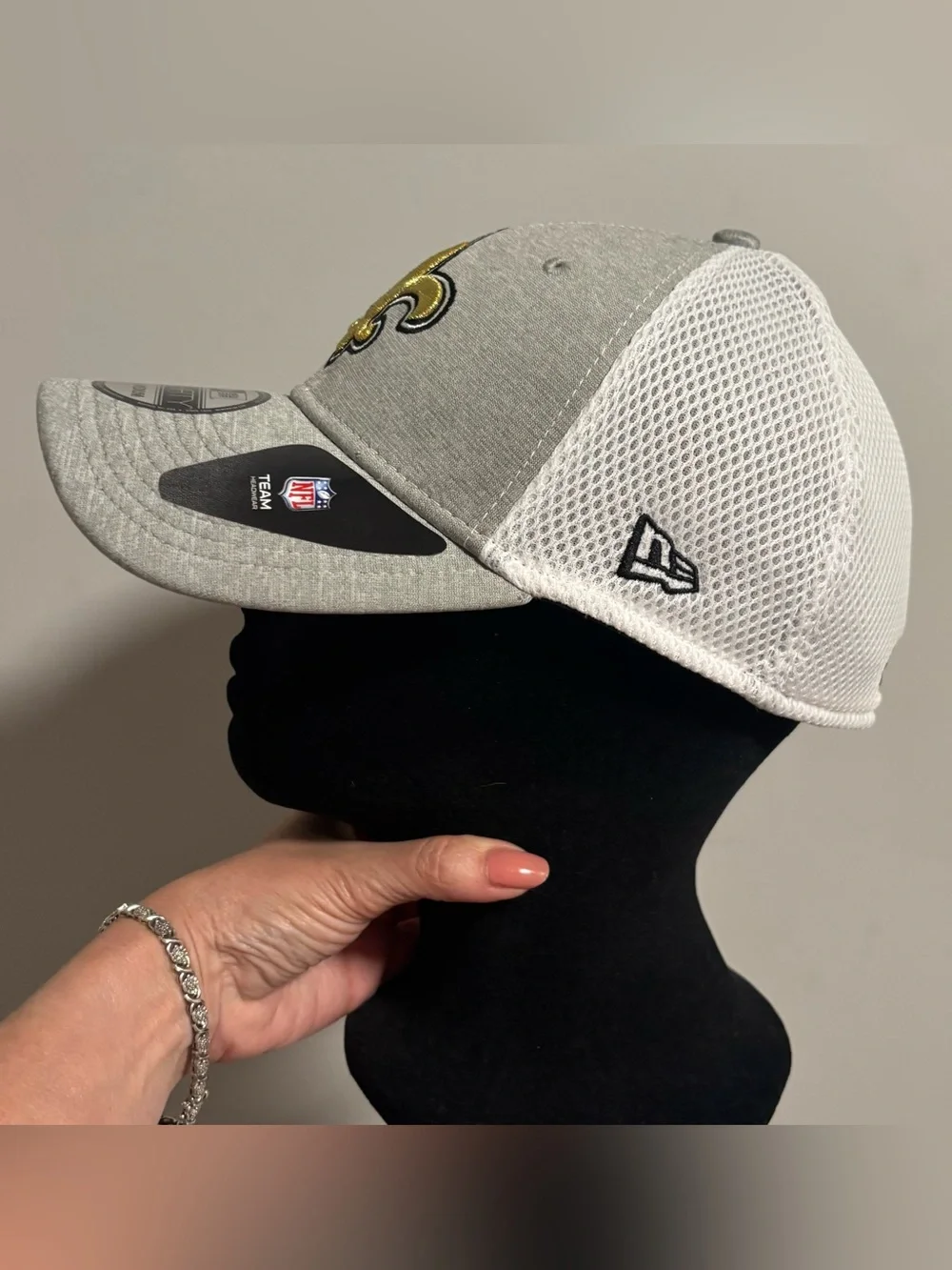 NWT New Orleans Saints New ERA 39Thirty Flex Fit Cap